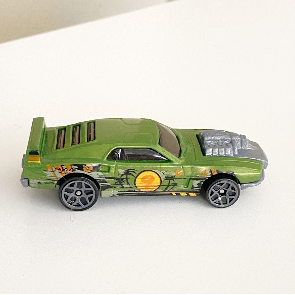 Hot Wheels - 2004 Riveted - Picture 3 of 8